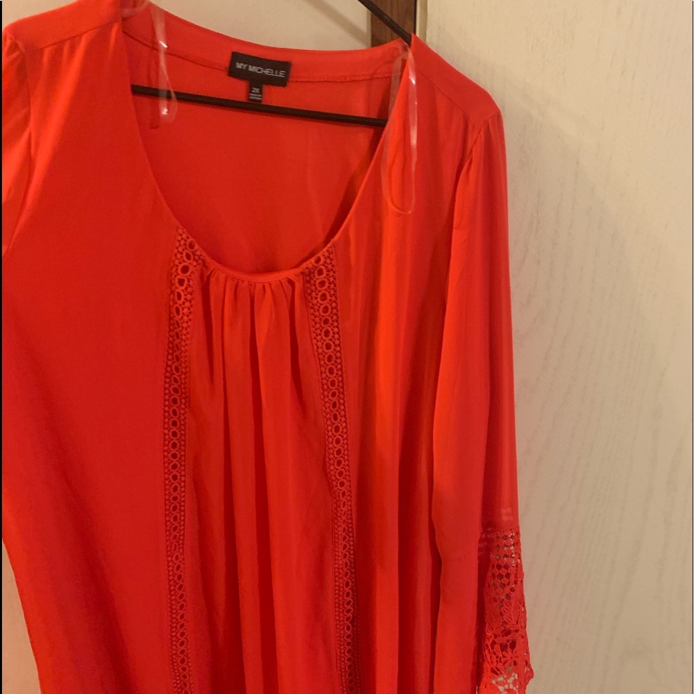 Red dress - Picture 2 of 4